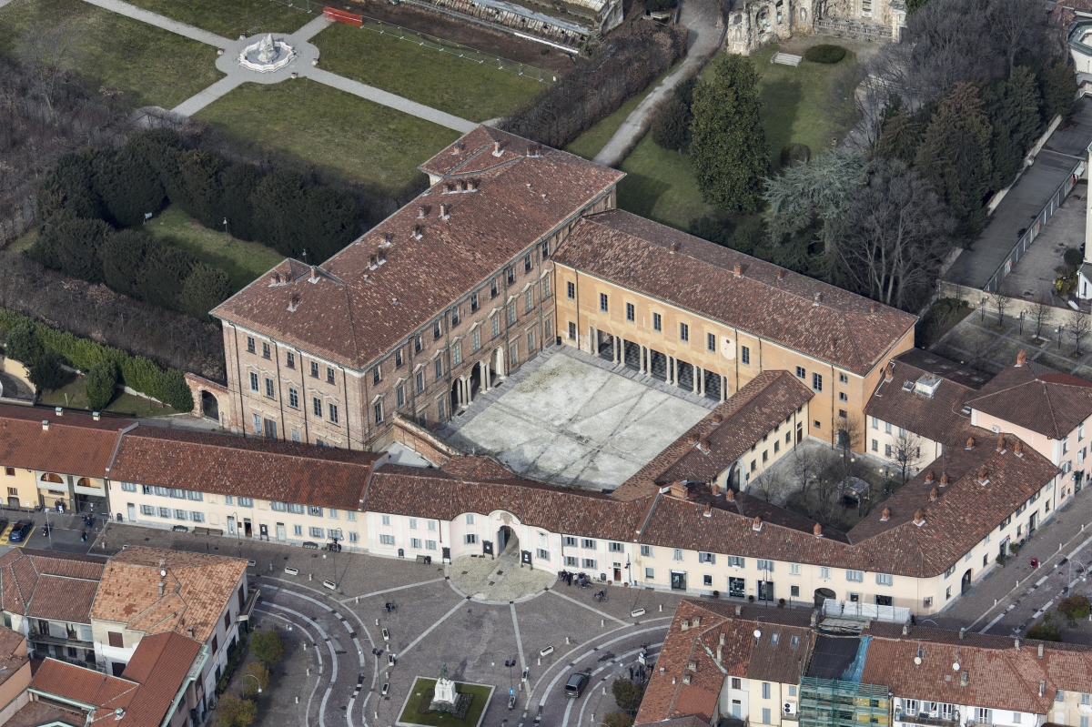 Il prospetto esterno del complesso architettonico